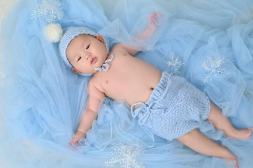 供卵包生男孩公司宝宝流黄鼻涕打喷嚏